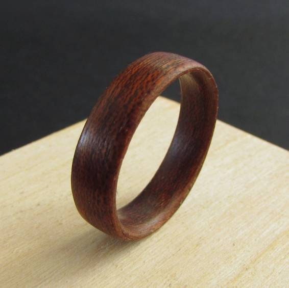 Sapele wood wedding ring, bentwood ring, wooden wedding band, bentwood ring, lightweight red brown ring for men, alternative wedding rings