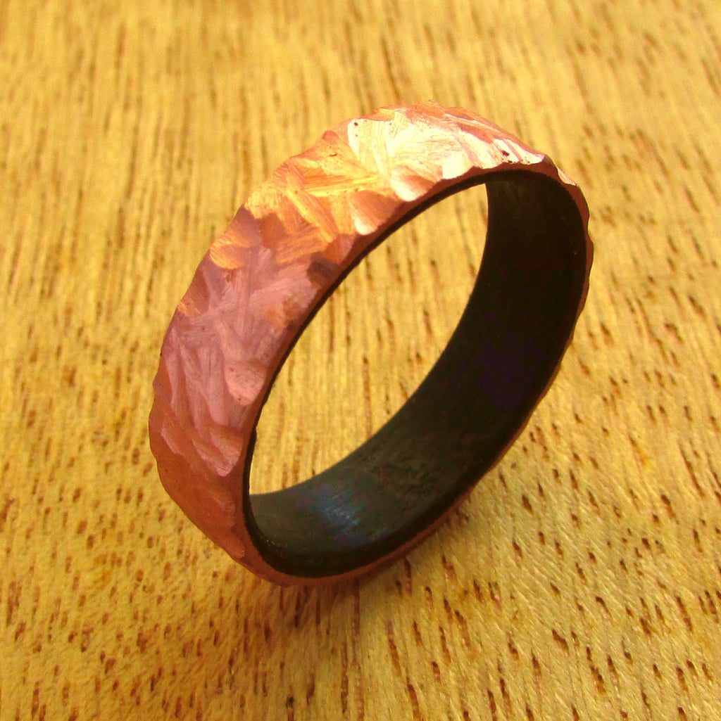 Mens copper wedding ring, Hammered men's ring, Black eucalyptus wood and metal statement band for him, rustic 7 year anniversary gift